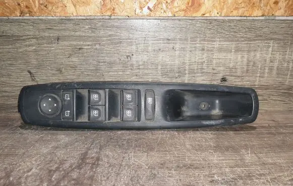 Renault Megane III Electric window control switch E30169