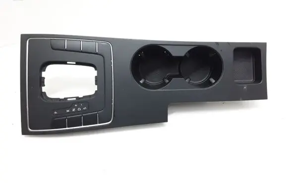 Volkswagen PASSAT B7 Center console 561862534