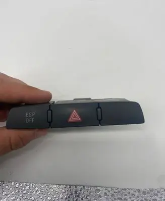 Audi Q7 4L Hazard light switch 4L1927137