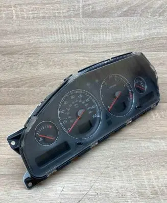 Volvo V70 Speedometer (instrument cluster) 30682287 8673802 69594240T