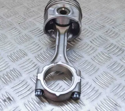 Toyota RAV 4 (XA30) Piston 