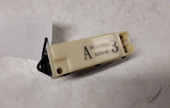 Mitsubishi Grandis Electric window control switch 514933 8608A022 515141