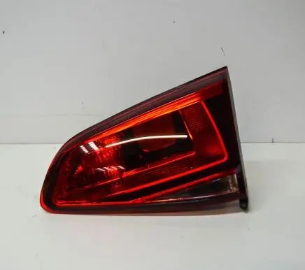 Tailgate rear/tail lights