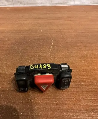 Mercedes-Benz E W210 Hazard light switch 2108208010 D4189
