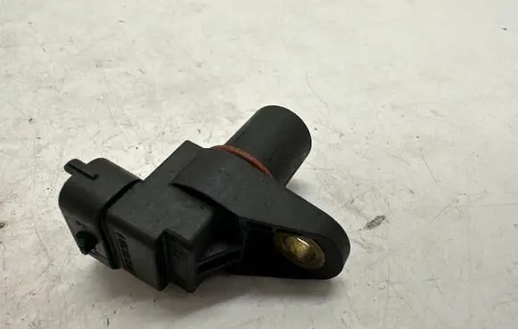 Mercedes-Benz E W211 Camshaft position sensor A0051531328