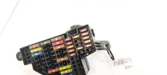 Volkswagen PASSAT B6 Fuse box set