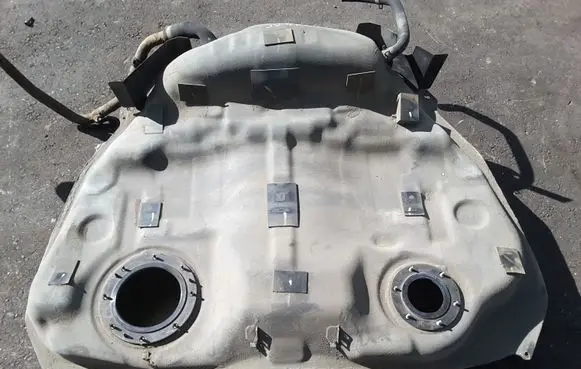 Subaru B9 Tribeca Fuel tank 42012XA01A 42012XA01B