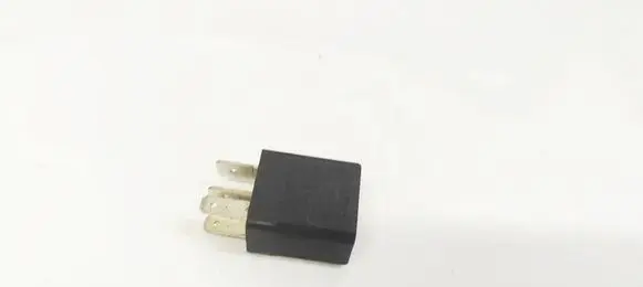 Opel Zafira A Other relay 24432680