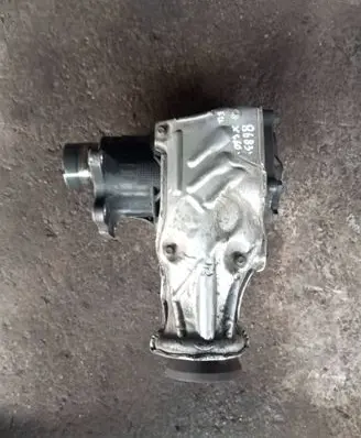 Gearbox transfer box case