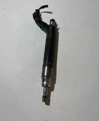 Porsche Cayenne (9Y0 9Y3) Fuel injector 06M906036T 135700180 06M906A02