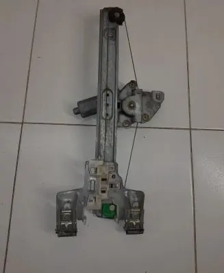 Chrysler 300 - 300C Rear door window regulator with motor 992733101 05065473