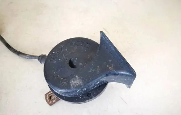 Volvo S70 V70 V70 XC Horn signal e200884