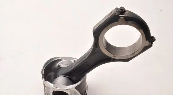 Mercedes-Benz GLA W156 X156 Piston 65100