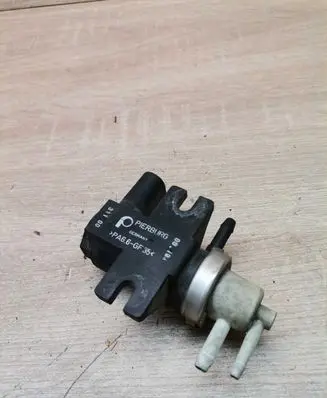 Audi A3 S3 8L Vacuum valve 1J0906627A