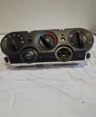 Ford Fiesta Climate control unit 2S6H19980BD