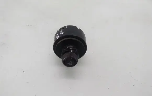 Mitsubishi Pajero Headlight level height control switch