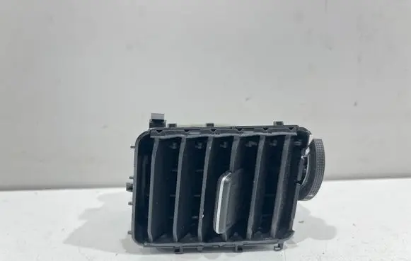 Volkswagen Golf Sportsvan Dash center air vent grill 510815735 510819727