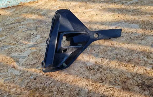Opel Astra L Front bumper lower grill 9839194380