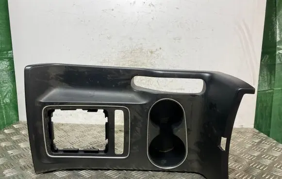 KIA Sorento Gear shifter surround trim plastic 84651C5800