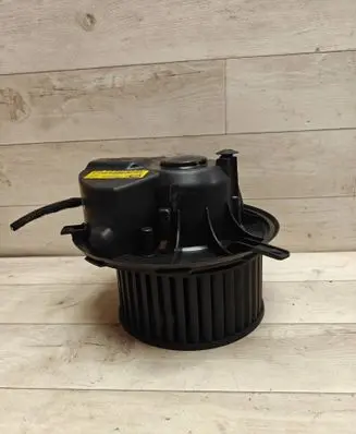 Volkswagen Golf V Heater fan/blower 1K1820015