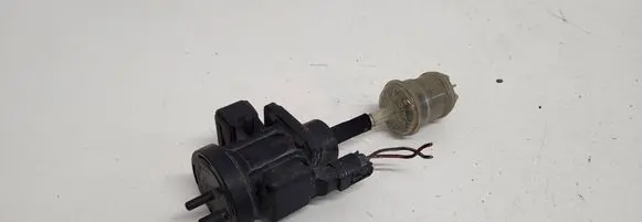 Mercedes-Benz Vaneo W414 Turbo solenoid valve A0005450427