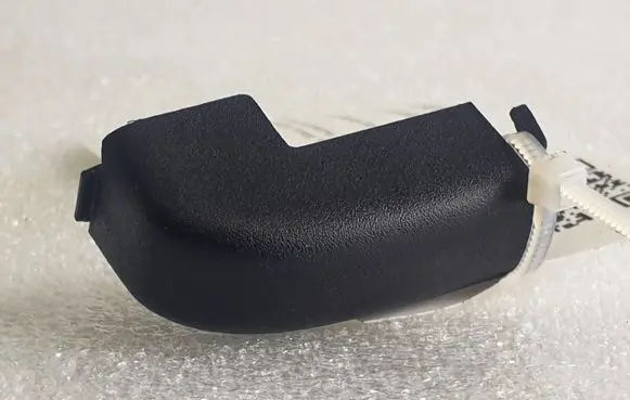 Porsche Macan (95B) Front driver seat rail trim 7P5882465