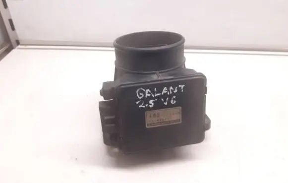 Mitsubishi Galant Mass air flow meter E5T08071 4827619
