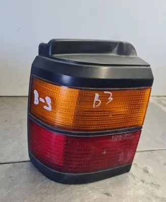 Volkswagen PASSAT B3 Rear/tail lights 333945111