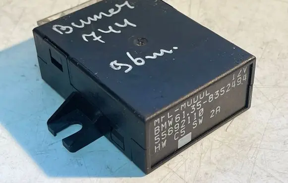 BMW 5 E39 Steering rack control module 61358352494 8352494