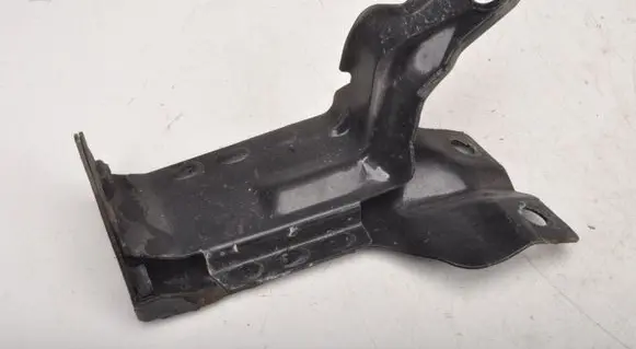 Volvo S60 Radiator mount bracket 