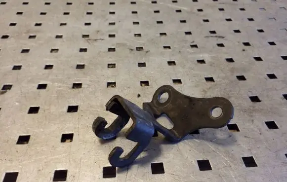 Peugeot 3008 I Other engine bay part