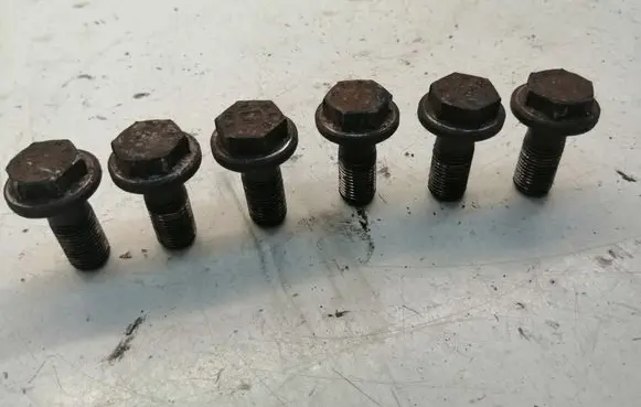 Peugeot Boxer Flywheel bolts 