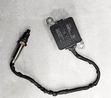 Mercedes-Benz E W213 Lambda probe sensor A0009058011 A3C0630050001
