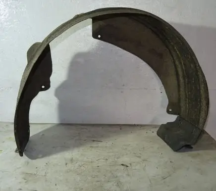 Rear arch fender liner splash guards