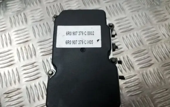 Skoda Fabia Mk2 (5J) ABS Pump 6R0907379C