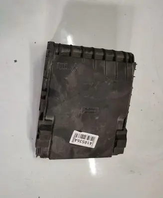 Volkswagen Golf Plus Fuse box cover 014189871C