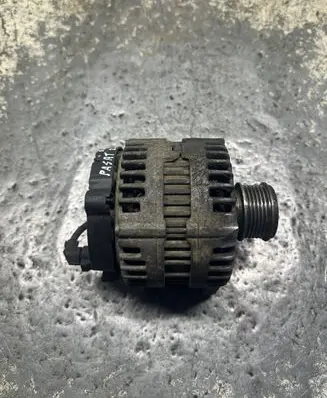 Volkswagen PASSAT B6 Generator/alternator 03G903023 0121715003