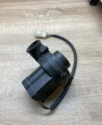 BMW 5 E39 Engine control unit/module fan 1745182 0130002831