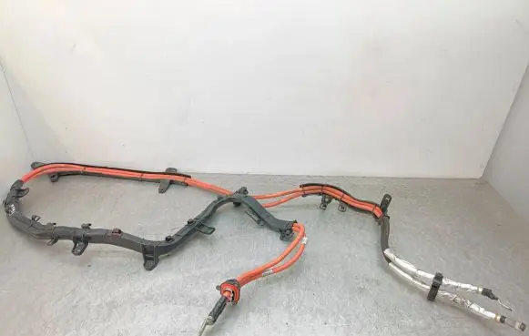 BMW 4 G22 G23 G24 G26 Positive cable (battery) 9107456 9107457 E7B540