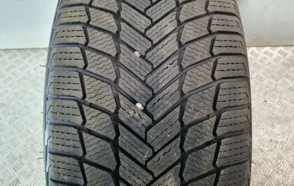 Audi A5 R22 winter tire MICHELIN XICESNOW 28540R22