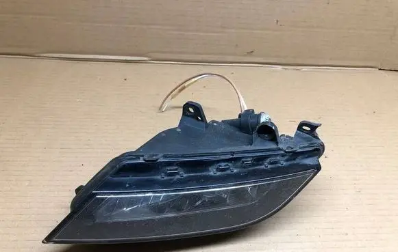Seat Leon (5F) Front fog light 6J9941702A 0110770200573488