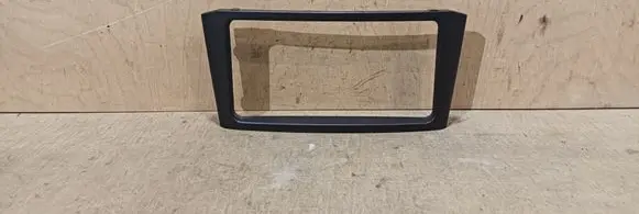 Radio/GPS head unit trim