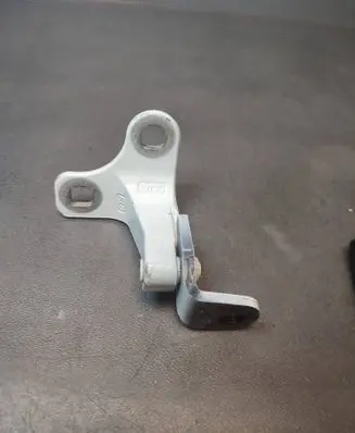Tesla Model Y Rear door hinge set 162607800C