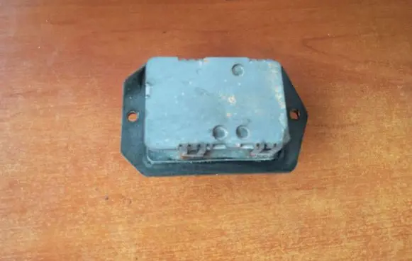 Toyota Yaris Verso Heater blower motor/fan resistor 2G545