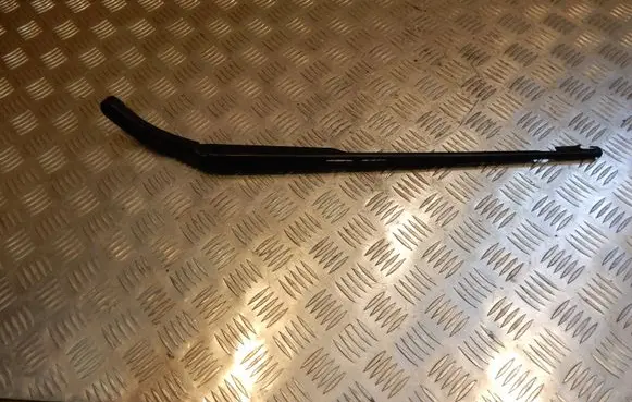 Front wiper blade arm