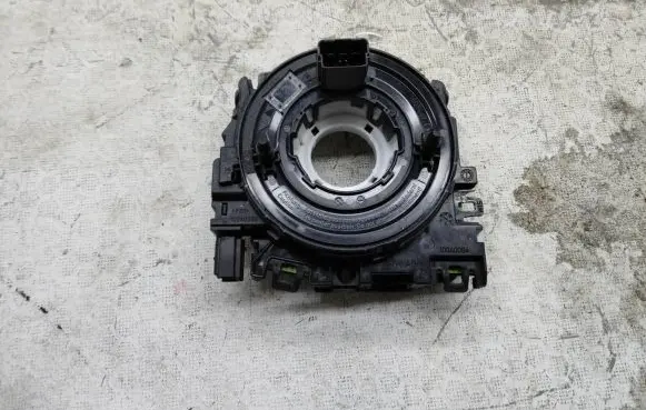 Volkswagen Golf Sportsvan Airbag slip ring squib (SRS ring) 5Q0953549E 1011719600