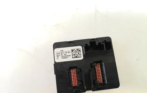 Volkswagen PASSAT B6 Other control units/modules 1P0959542