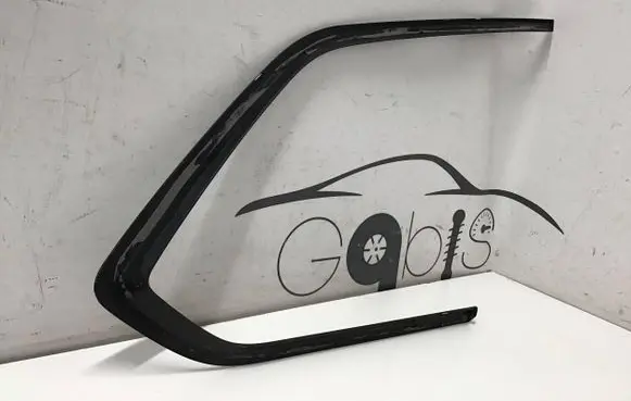 Volkswagen Touareg III Rear side glass trim 