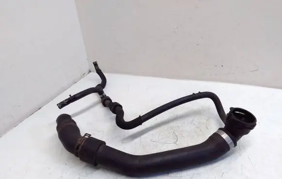 Volkswagen PASSAT B8 Engine coolant pipe/hose 3Q0122101D