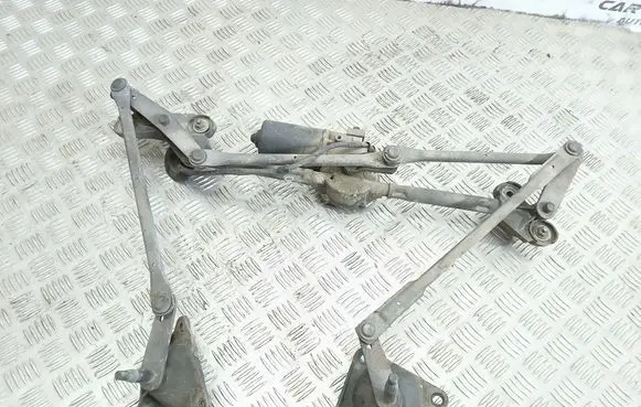 Chrysler Grand Voyager IV Front wiper linkage and motor